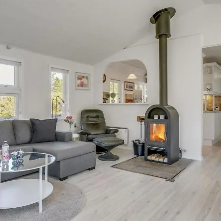 Aila - 1-4km From The Sea In Western Jutland By Interhome Feriehus Blåvand